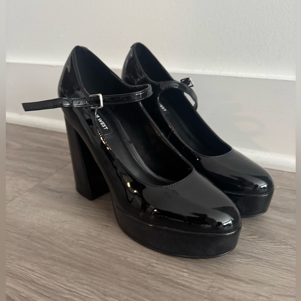 Nine West Black Patent Leather Block Heel Mary Janes